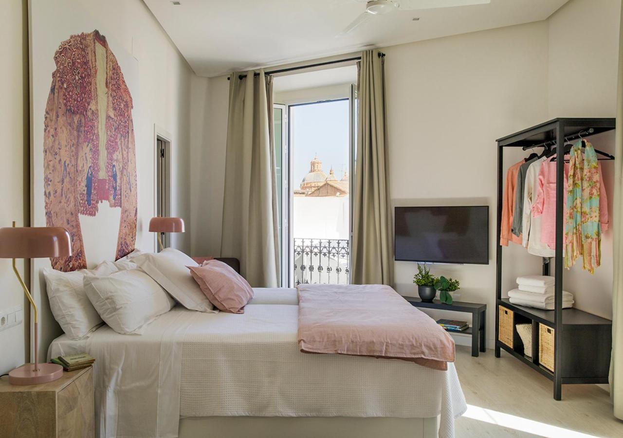 Apartament Santa Paula Pool & Luxury Sewilla Zewnętrze zdjęcie